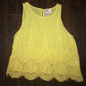 Francesca’s Boutique Brand Yellow lace top